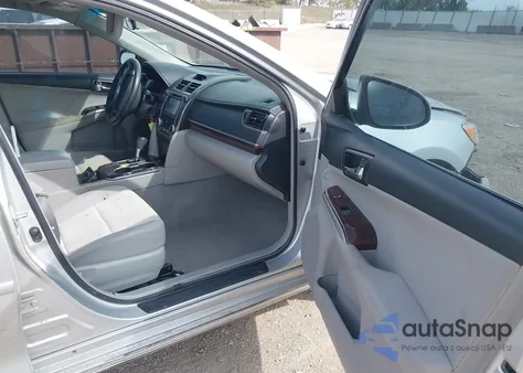 2012 Toyota Camry Xle z USA, uszkodzony, nr VIN 4T1BF1FK5CU063514